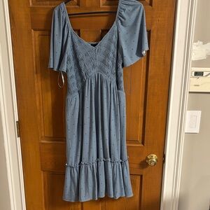 Torrid sz 1 light blue dress with polka dot flutter sleeves stretch top lined